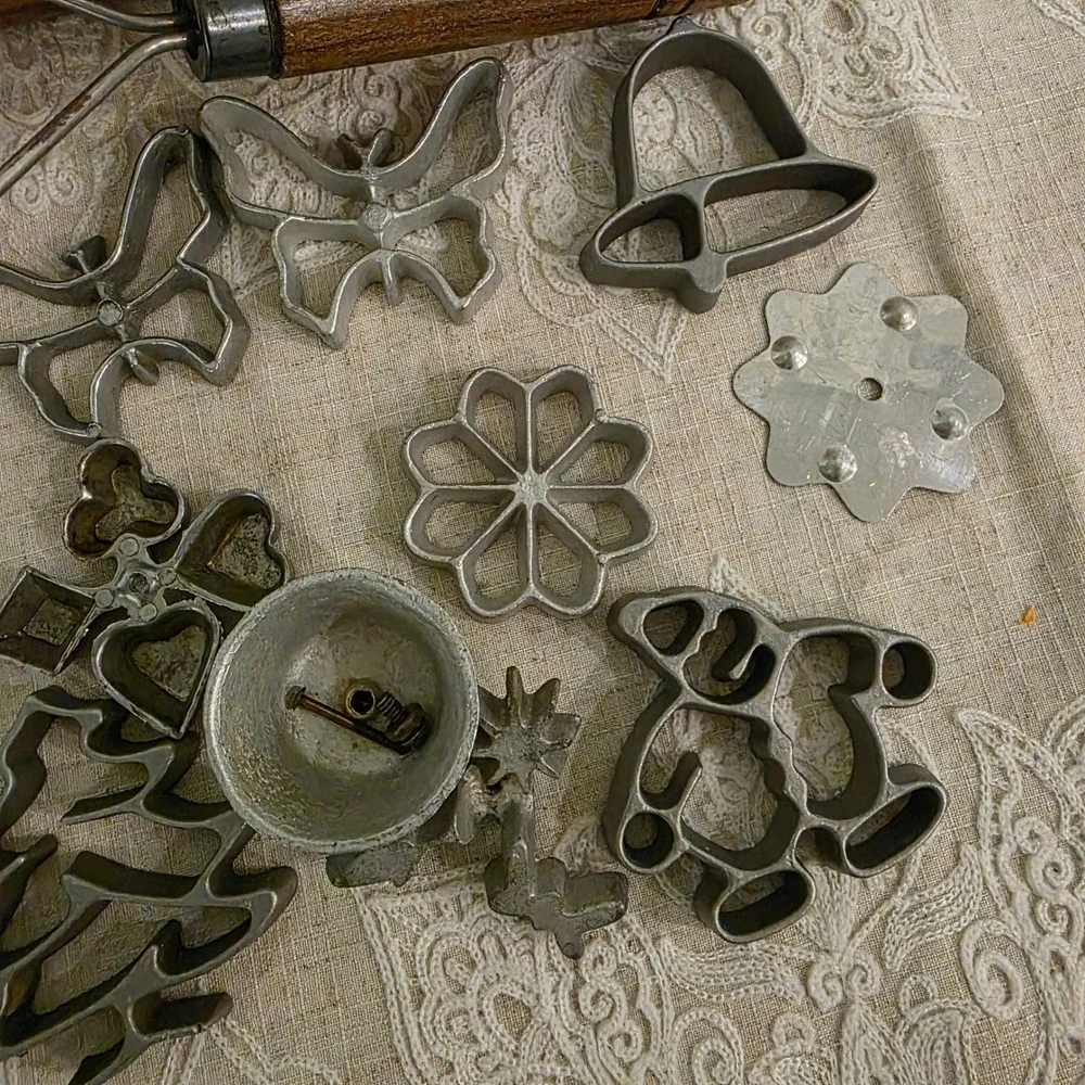 Nordic Ware Deluxe Rosette Timbale Cookie Cutter Set, Silver Cast Aluminum 4792
